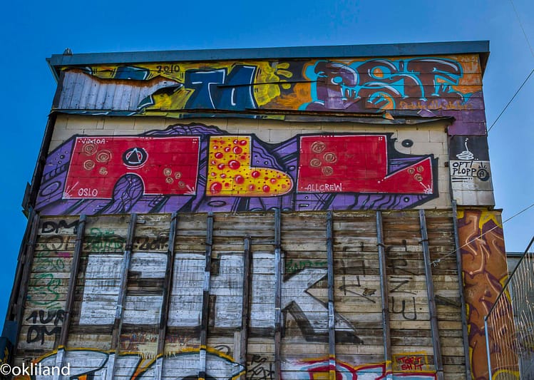 Bilde vegg grafitti bakgården på Hausmania av Ørjan Liland Bilder fra Hausmania i Oslo